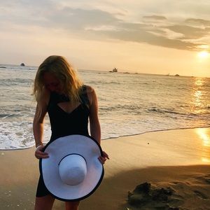 Meet your Posher, Celeste